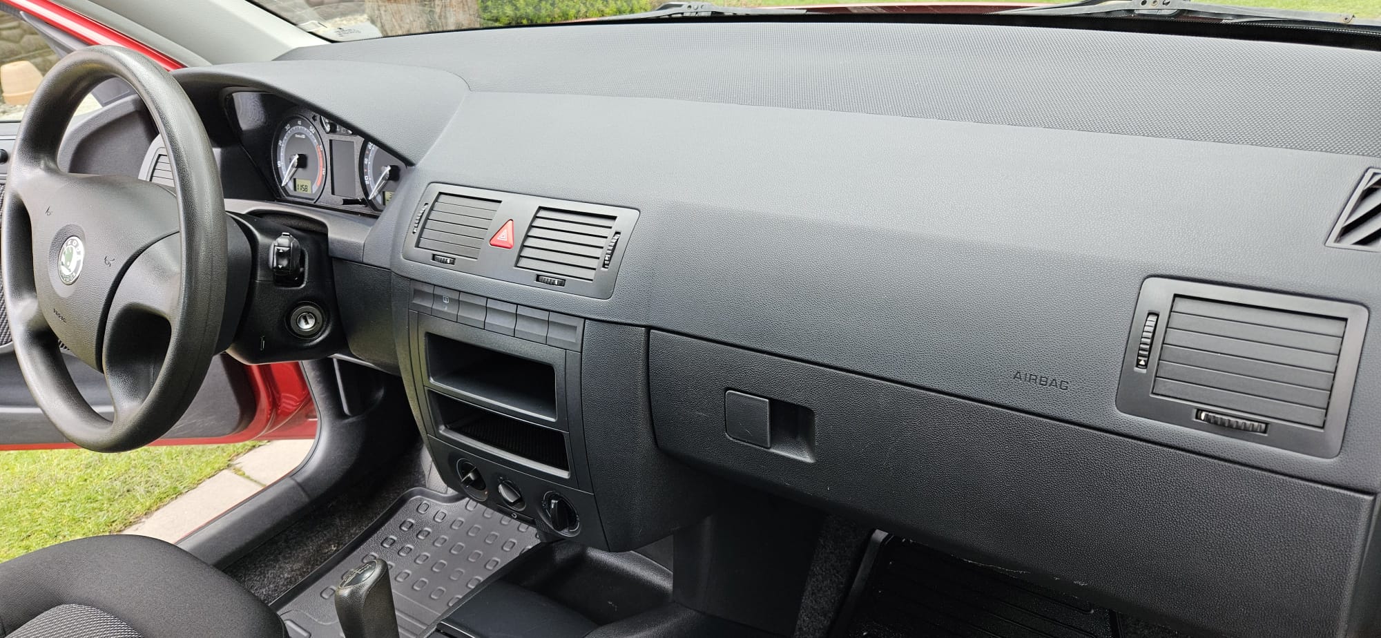 Vyčištěný interiér Škoda Fabia